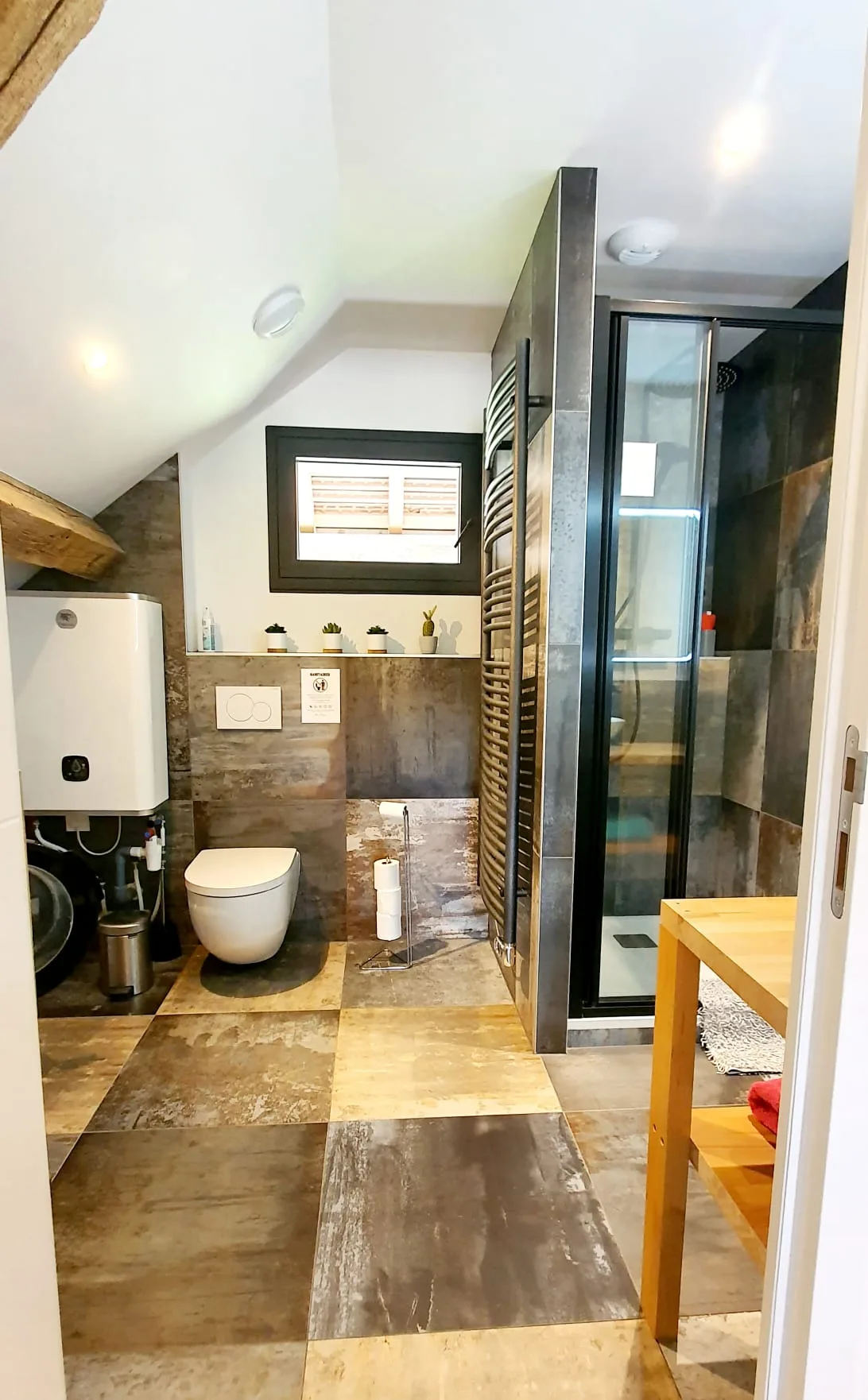 Salle de bain carrelage douche